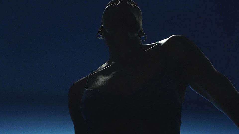 RONAN MCKENZIE – ‘WOMAN’